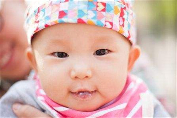 新生兒肺炎吐泡泡 (40) 