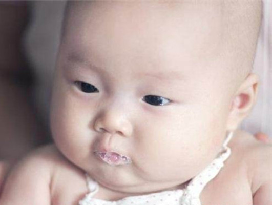 新生兒肺炎吐泡泡 (35) 