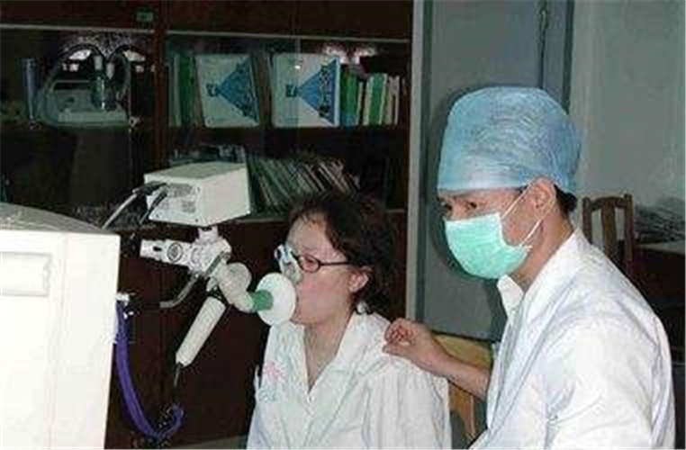 醫院檢查慢性支氣管炎