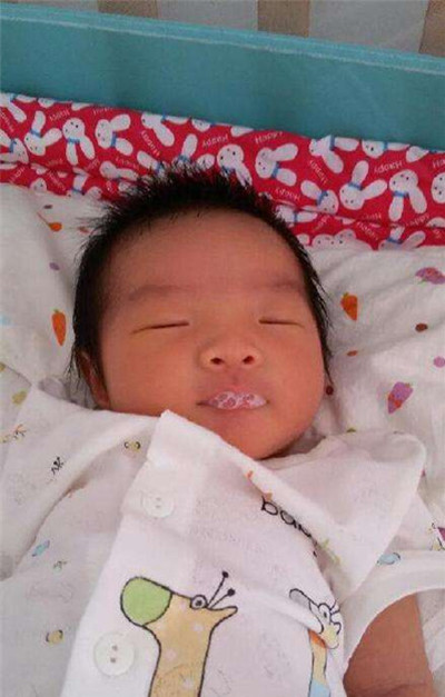 新生兒肺炎吐泡泡 (42) 