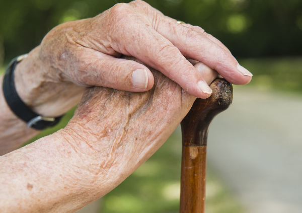 靜止性震顫 (62) 