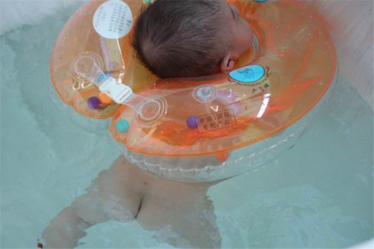 游泳能改善母乳性腹瀉