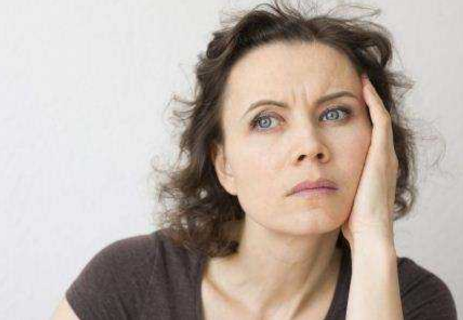 輕度的皮膚老化的