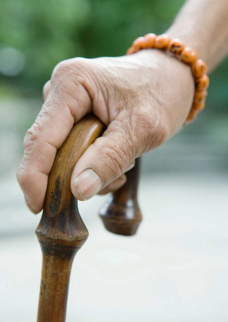 特發性震顫 (61) 