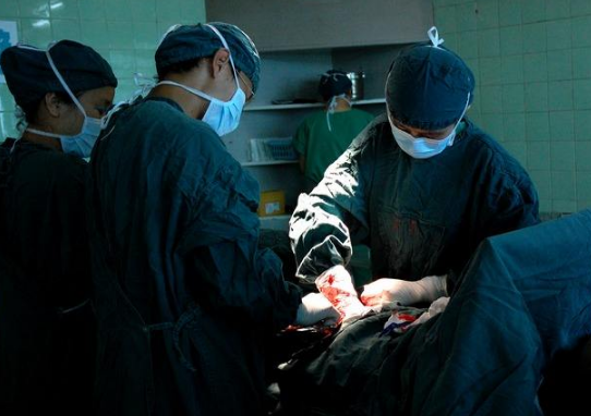 剖腹產手術 (64) 