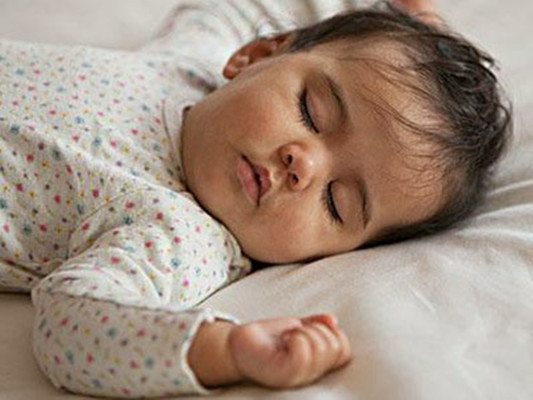 嬰兒痙攣性斜頸睡姿
