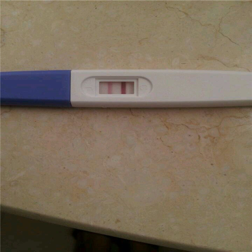 早早孕的驗孕棒