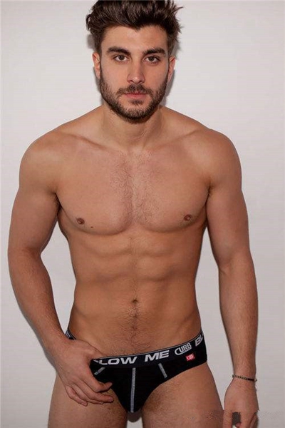 男生胸部突出 (44) 