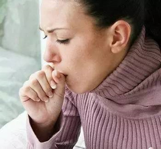 女人的喉腫瘤的症狀