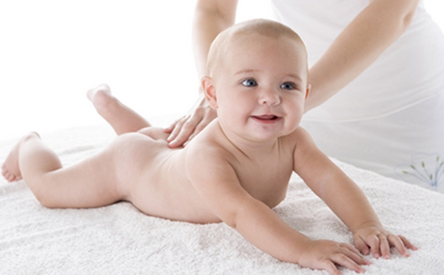 寶寶肚子脹氣按摩圖 (43) 