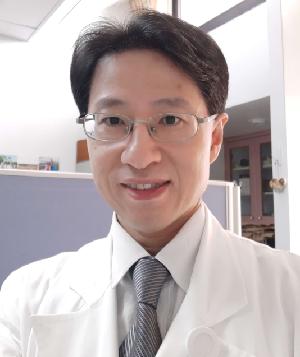 馮嘉毅