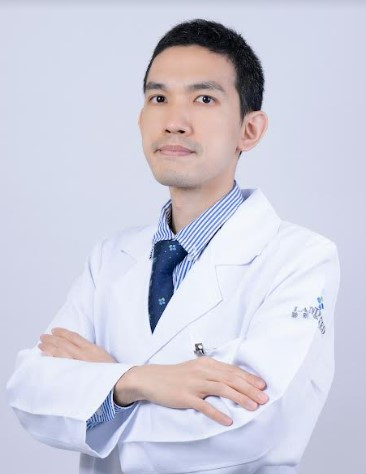 賴威任
